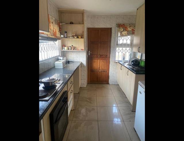 1 BEDROOM PROPERTY TO RENT IN HALFWAY GARDENS